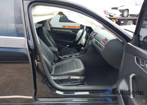 2016 Volkswagen Passat 1.8T Se из США, поврежденный, VIN 1VWBT7A36GC049033